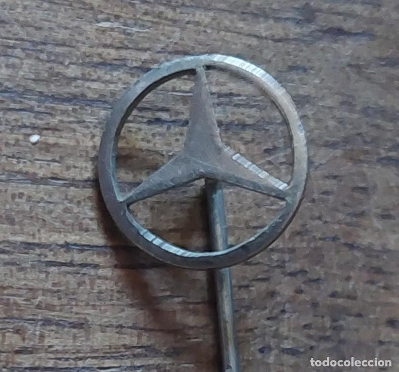 Coches y motocicletas: Antiguo emblema Mercedes