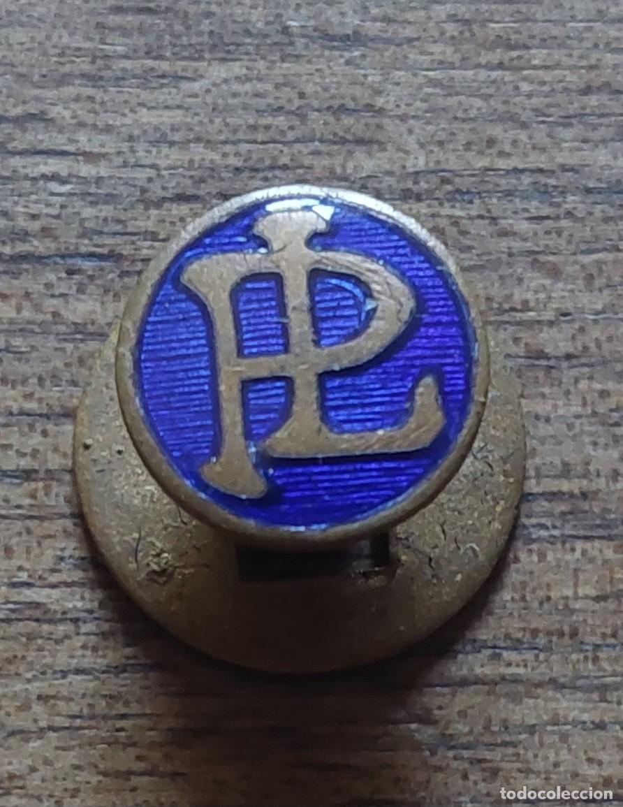 Coches y motocicletas: Antiguo emblema Panhard Levassord Autom&oacute;vil