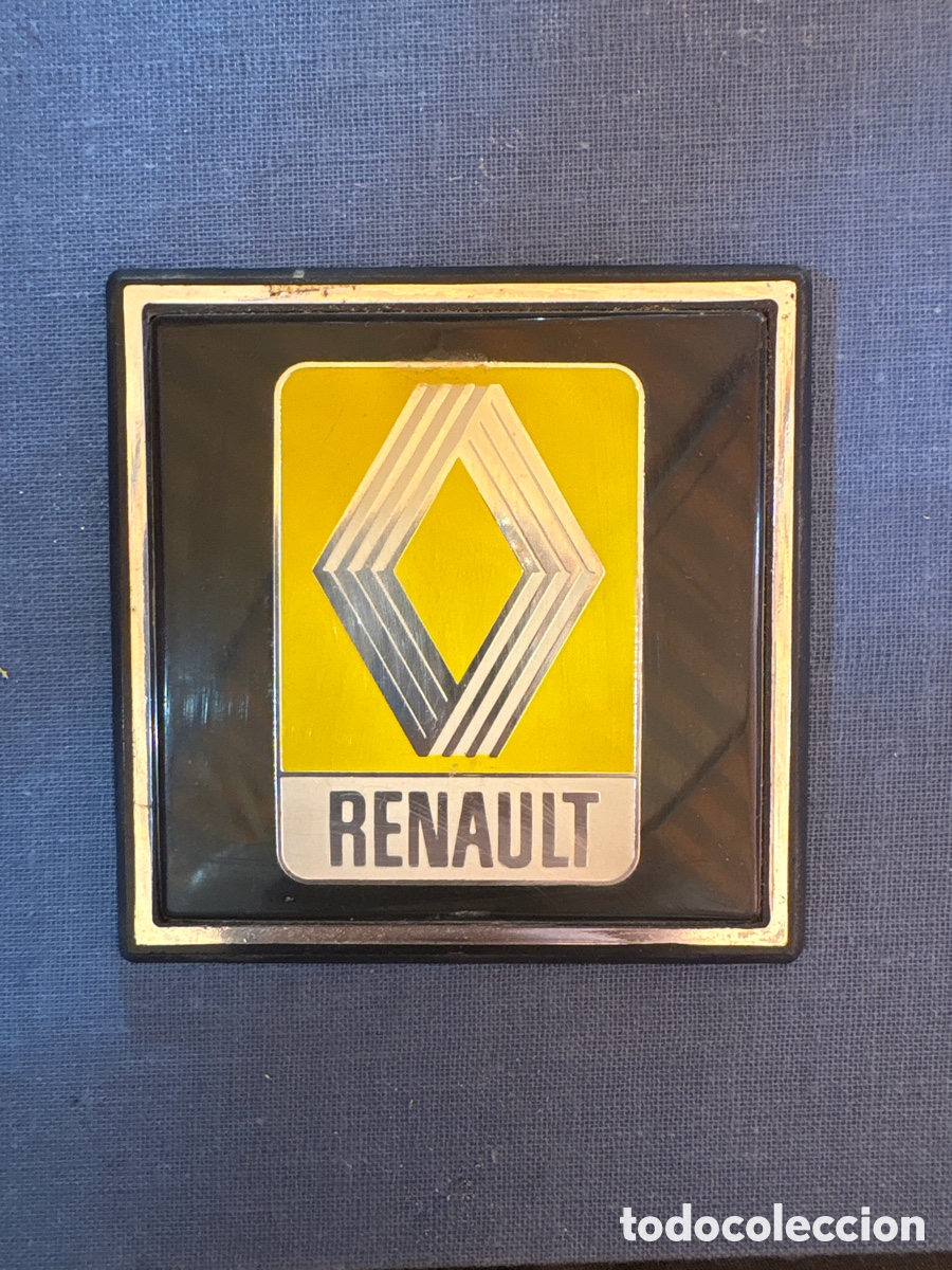 Coches y motocicletas: CHAPA O PLACA DEL COCHE - RENAULT - ADHESIVA