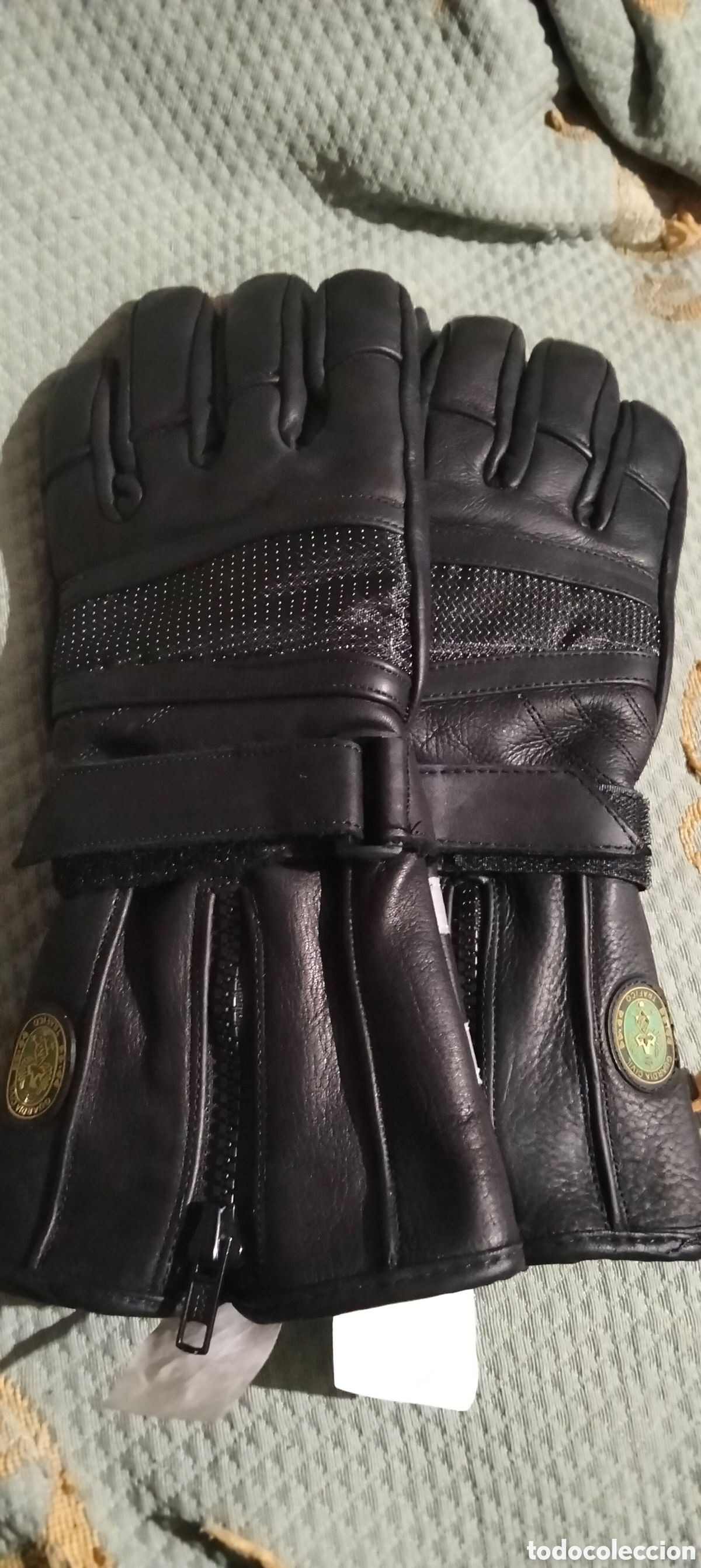 Coches y motocicletas: Guantes de moto de la guardia civil