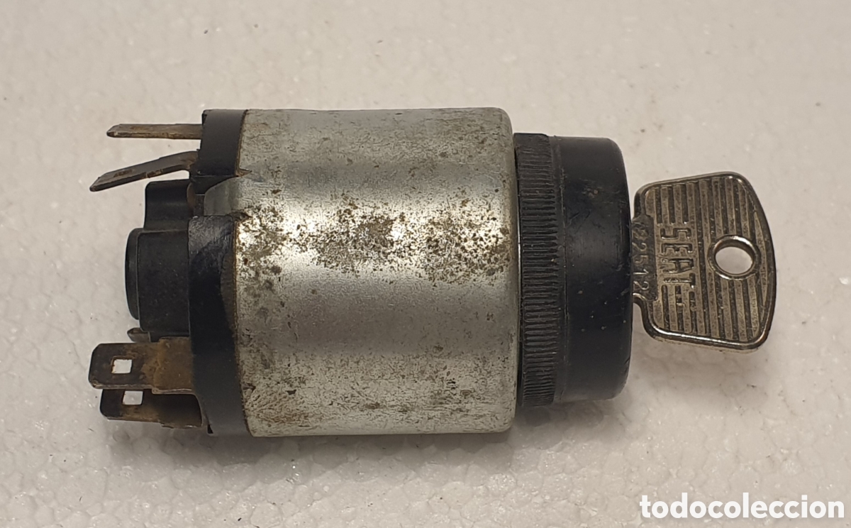Coches y motocicletas: BOMBIM ARRANQUE SEAT 600 CON LLAVE