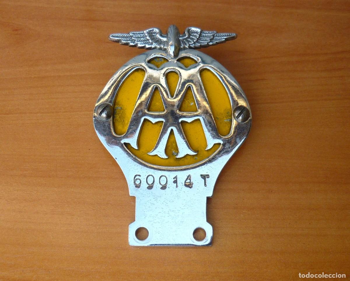 Coches y motocicletas: Insignia de Moto Antiguo de la AA. Asociaci&oacute;n de Automovilistas Inglesa. A&ntilde;o 1946.