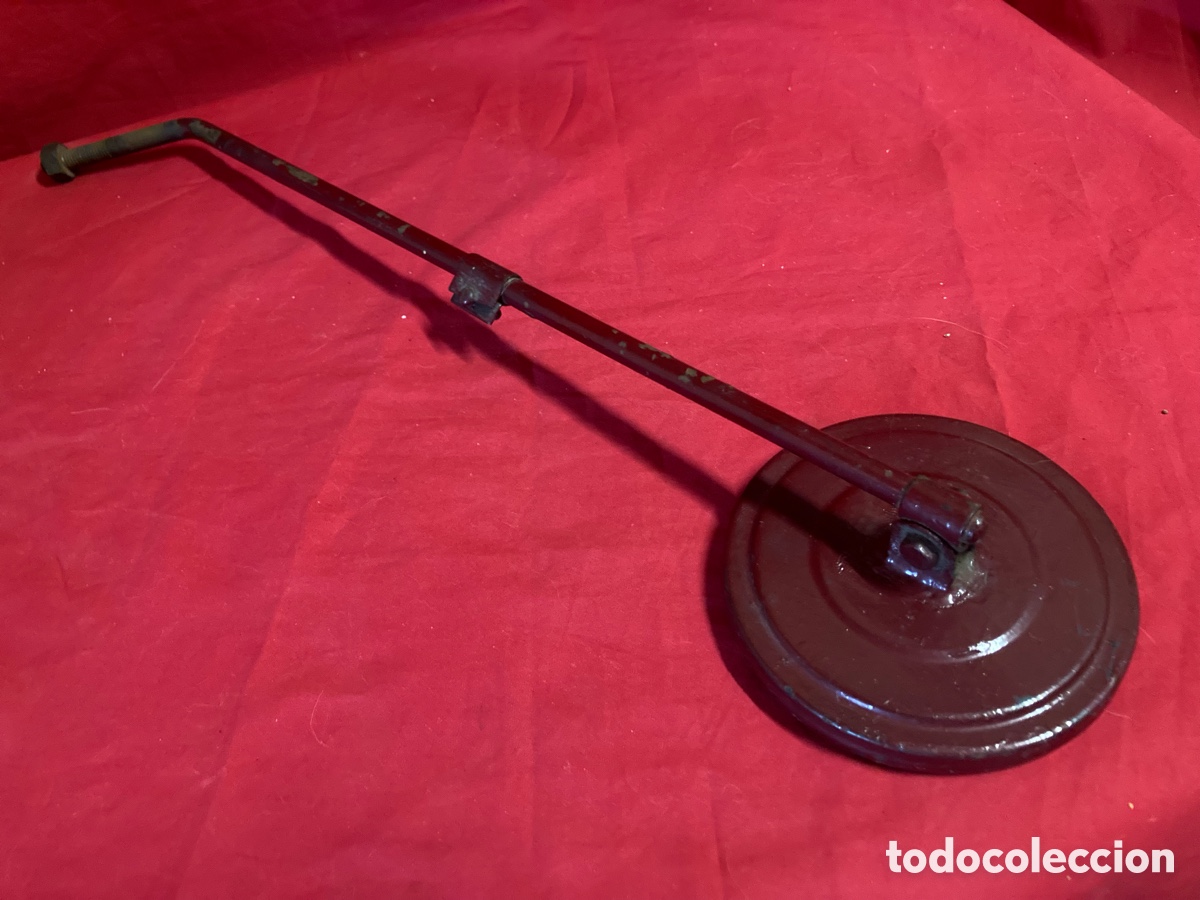 Coches y motocicletas: Antiguo retrovisor para veh&iacute;culo hist&oacute;rico