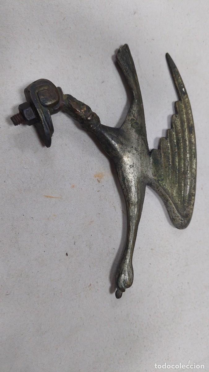 Coches y motocicletas: Antigua insignia de coche ave