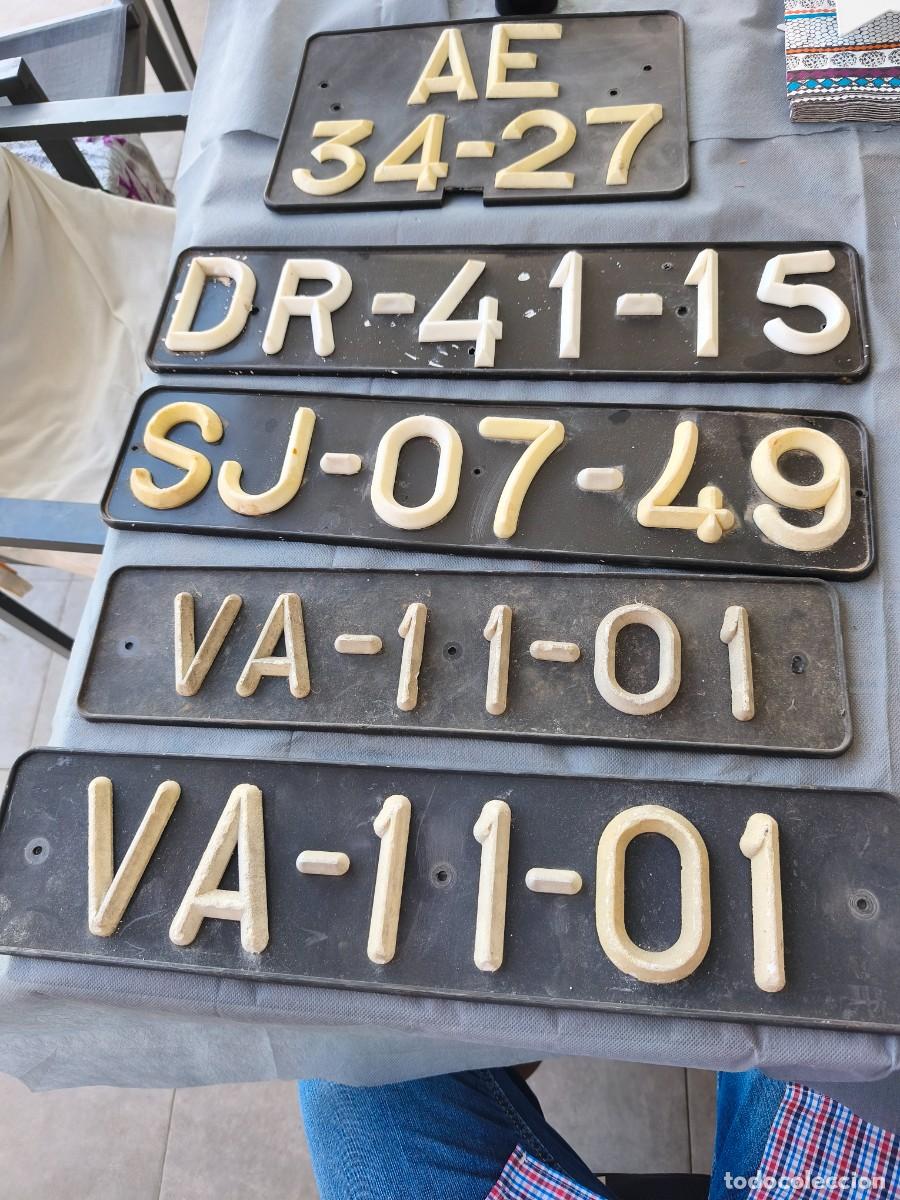 Coches y motocicletas: Matriculas portuguesas en relieve antiguas