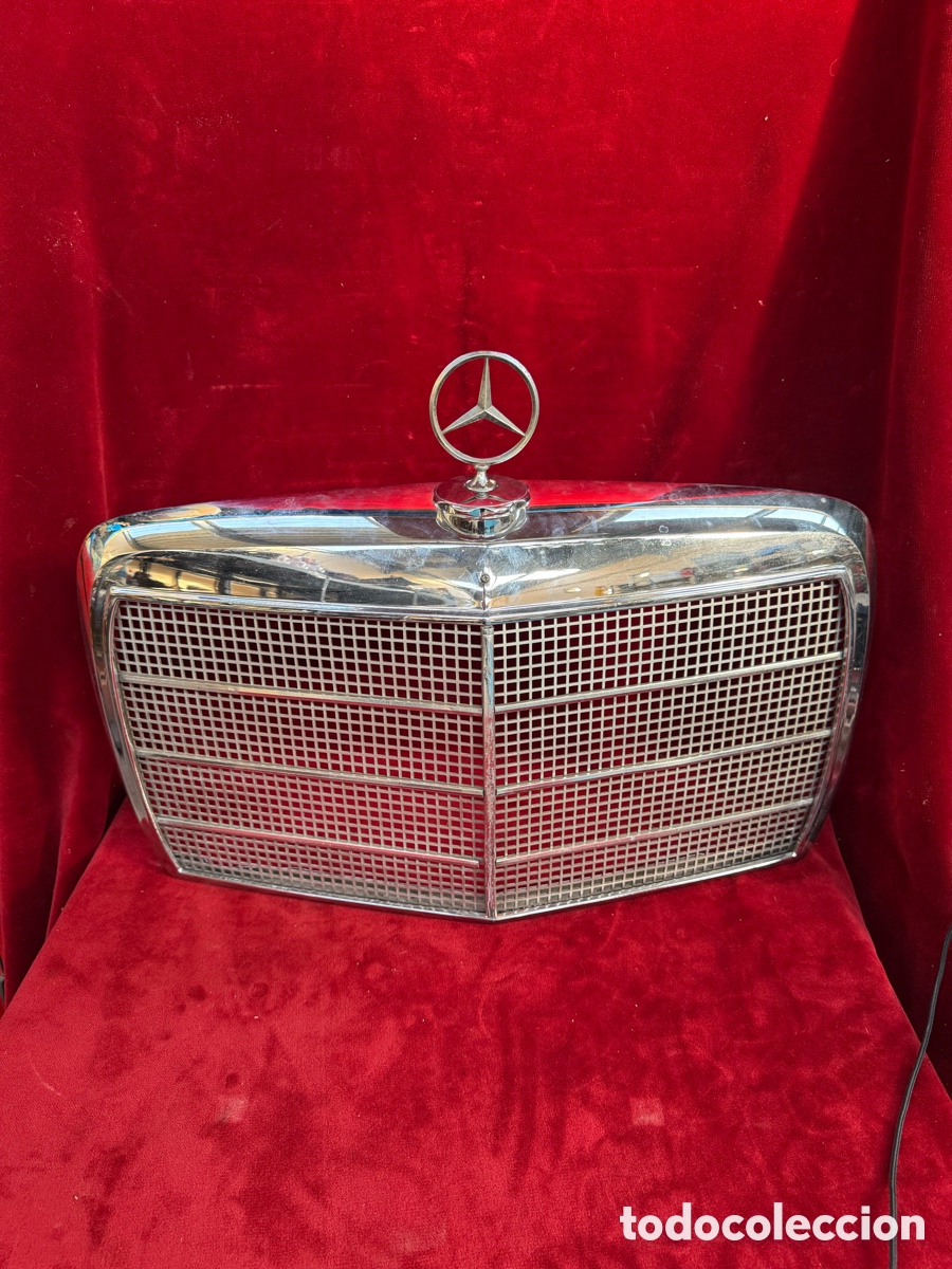 Coches y motocicletas: Antigua Calandra-Parilla de Mercedes W111-115