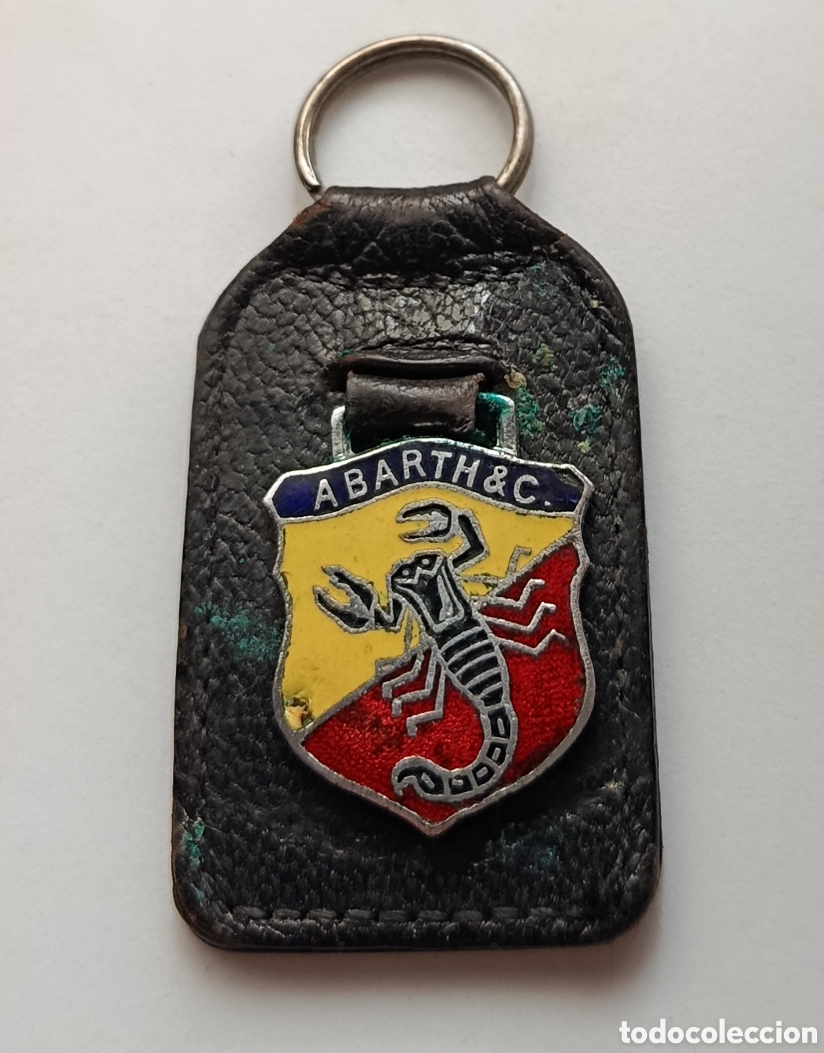 Coches y motocicletas: EMBLEMA COCHE CLASICO AUTOMOBILE ABARTH - SEAT / FIAT- AUT&Eacute;NTICO LLAVERO ITALIANO ORIGINAL A&Ntilde;OS 70,