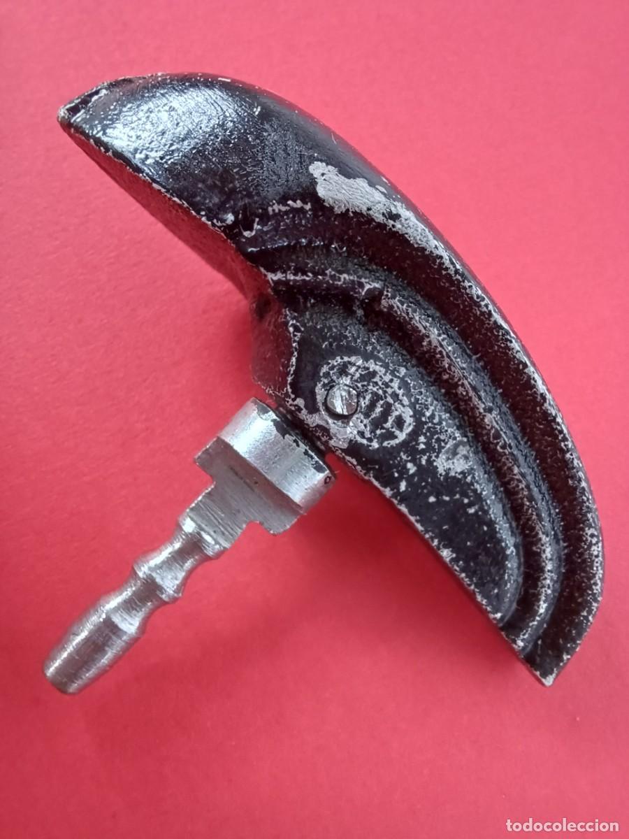 Coches y motocicletas: Llave de Contacto HELLA para antiguas NSU, ZUNDAPP y HOREX