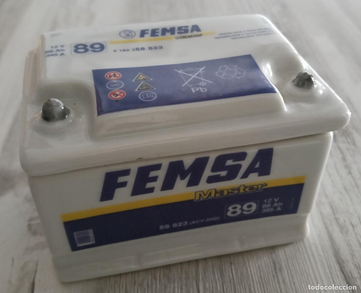 Coches y motocicletas: Antigua Bater&iacute;a de Coche FEMSA de Porcelana