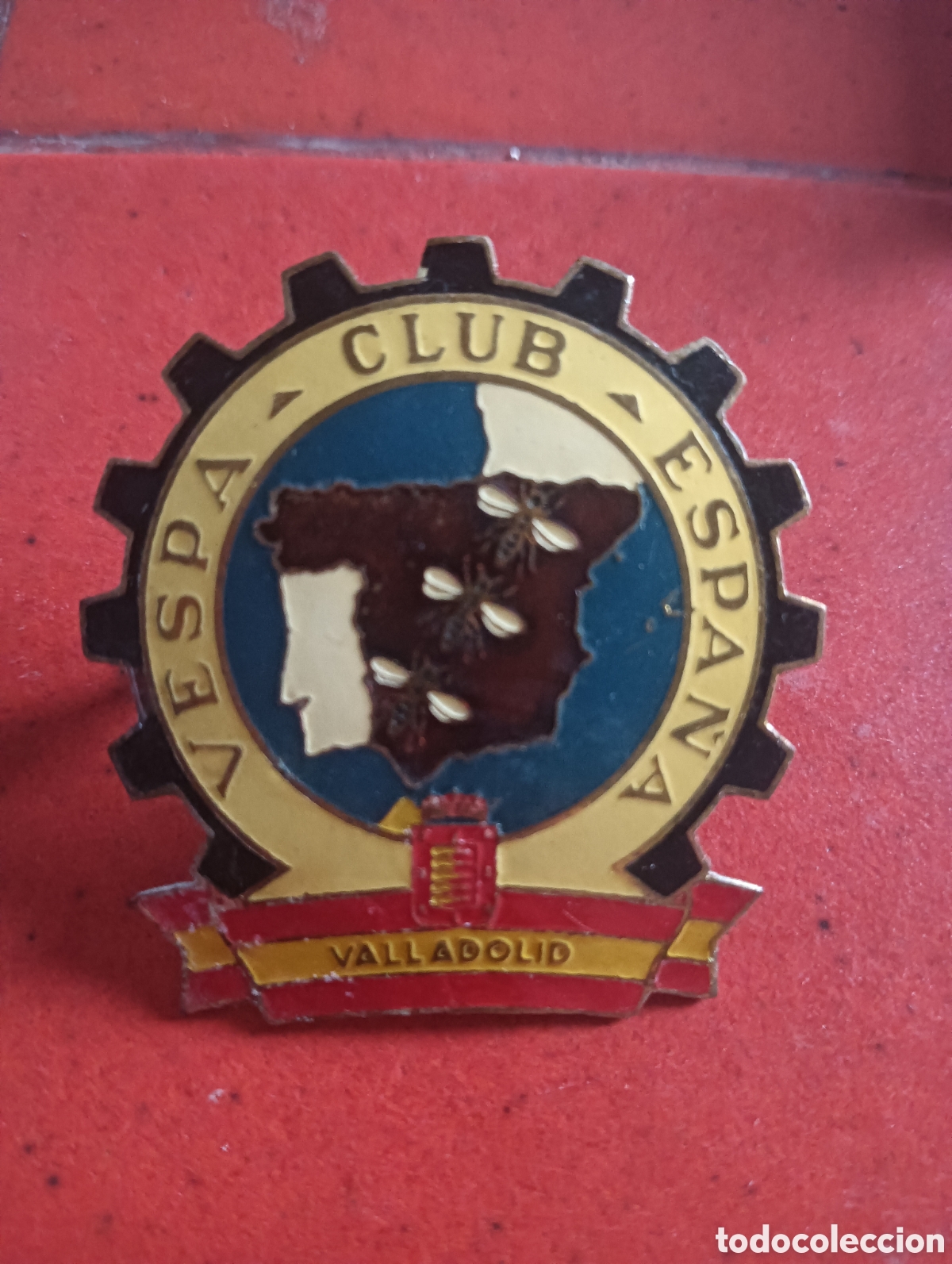 Coches y motocicletas: Antigua chapa esmaltada Vespa club Espa&ntilde;a VALLADOLID