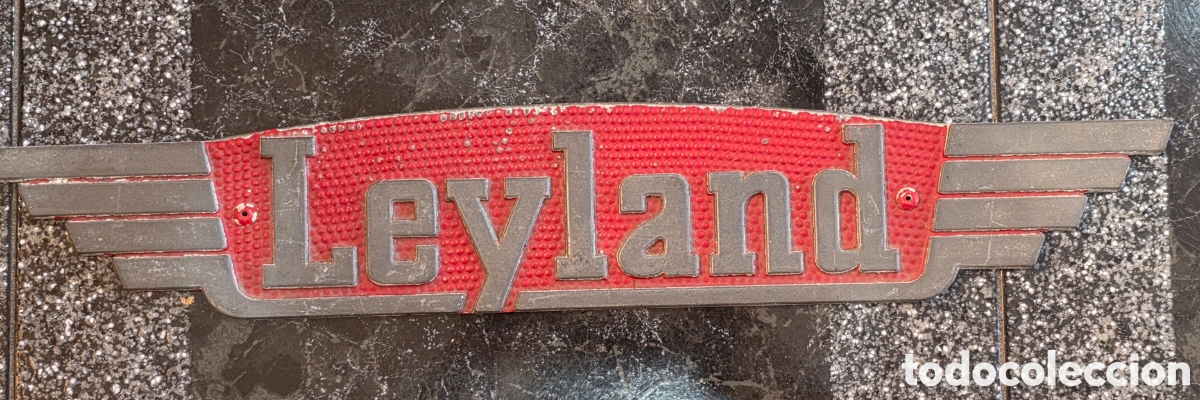 Coches y motocicletas: Gran Emblema Original LEYLAND &ndash; Autob&uacute;s / Cami&oacute;n Cl&aacute;sico Brit&aacute;nico &ndash; Vintage