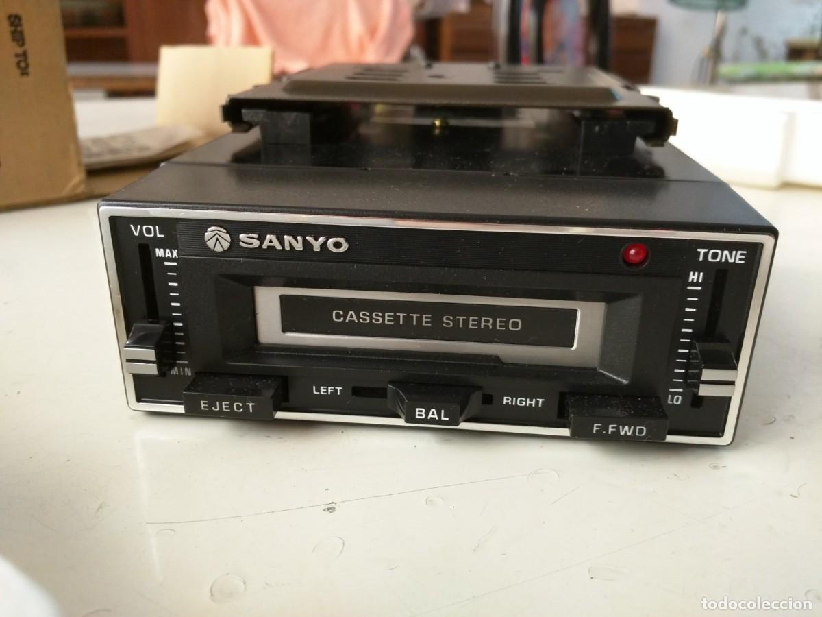 Coches y motocicletas: REPRODUCTOR CASSETTE AUTO SANYO FT 601 VINTAGE NUEVO CAJA 1970/1980