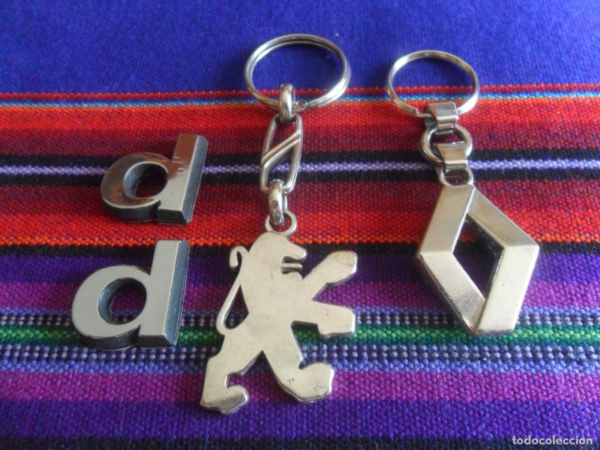 Coches y motocicletas: PEUGEOT 2 LETRAS RECAMBIOS ORIGINALES d DI&Eacute;SEL A&Ntilde;OS 90 Y LLAVERO DE METAL. REGALO LLAVERO RENAULT.