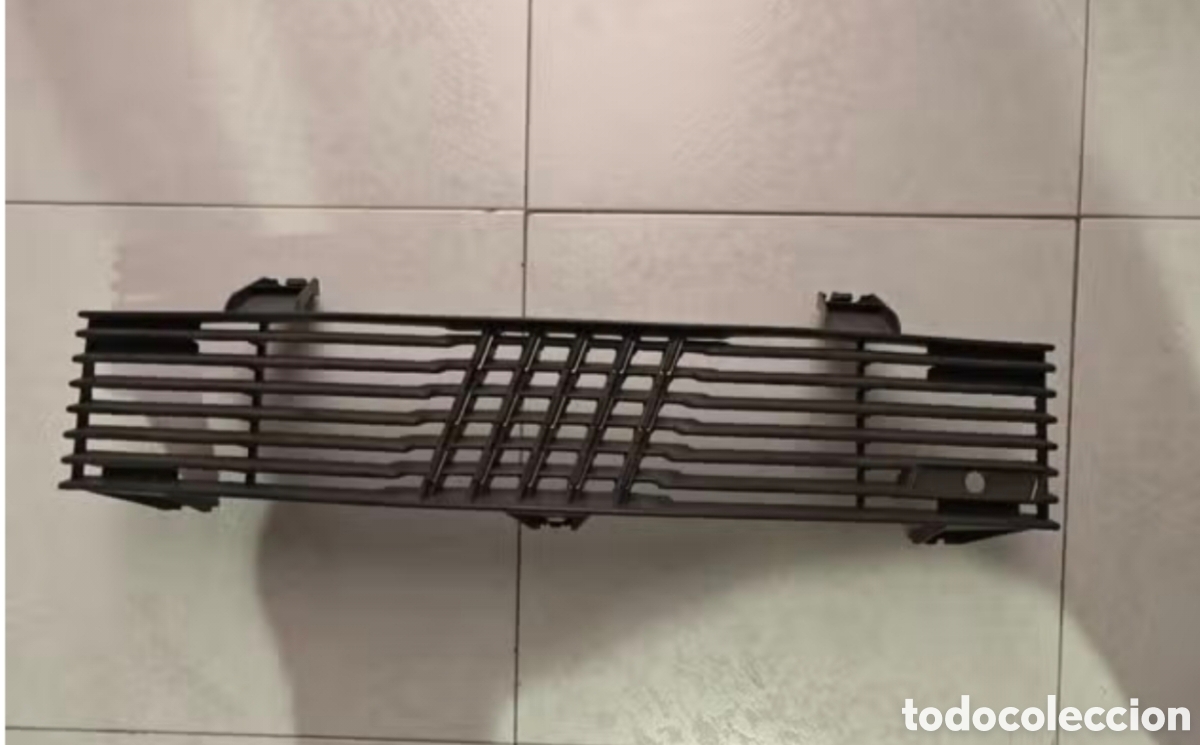 Coches y motocicletas: Parrilla delantera Fiat Uno