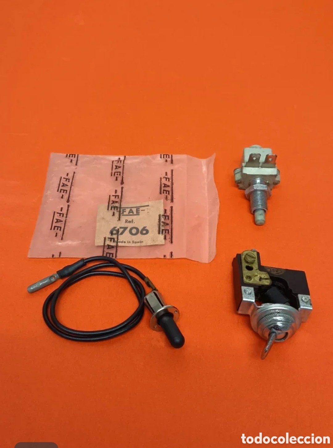 Coches y motocicletas: Interruptor Seat 600/850 , de Puerta y Luz Freno