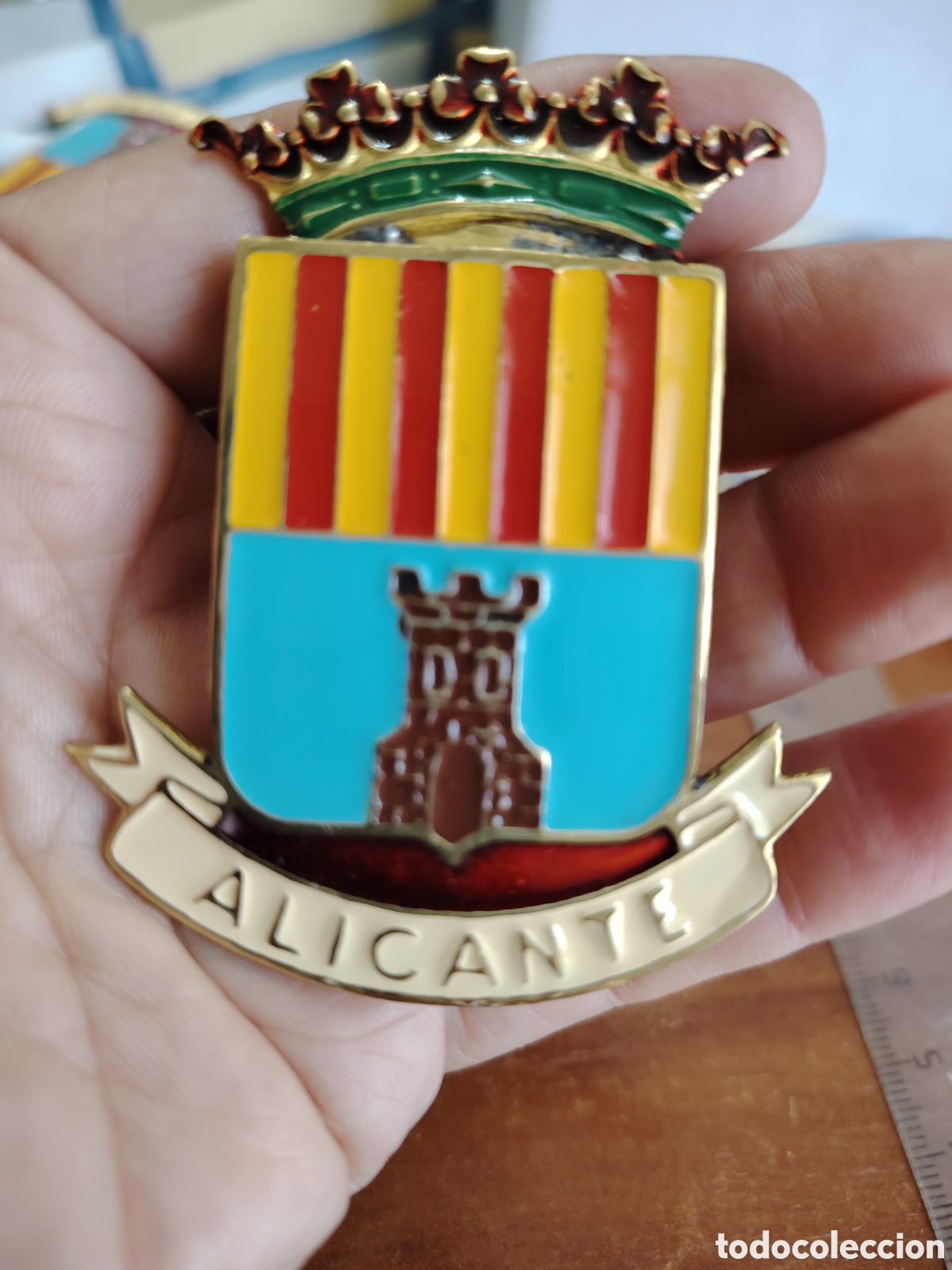Coches y motocicletas: Chapa antigua de Alicante para moto vespa