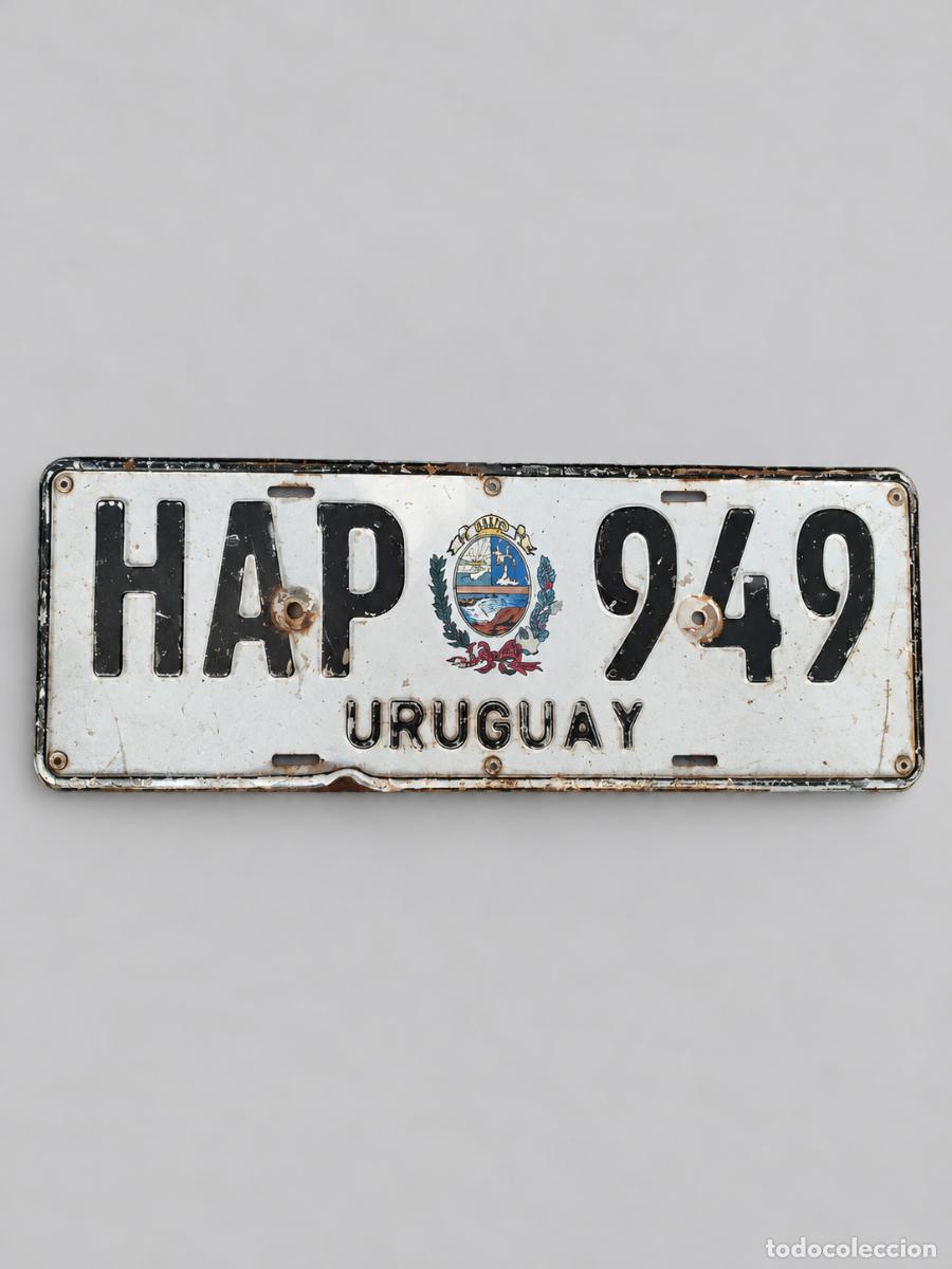 Automobili e Motociclette: Matr&iacute;cula Uruguay HAP 949 con escudo - License plate
