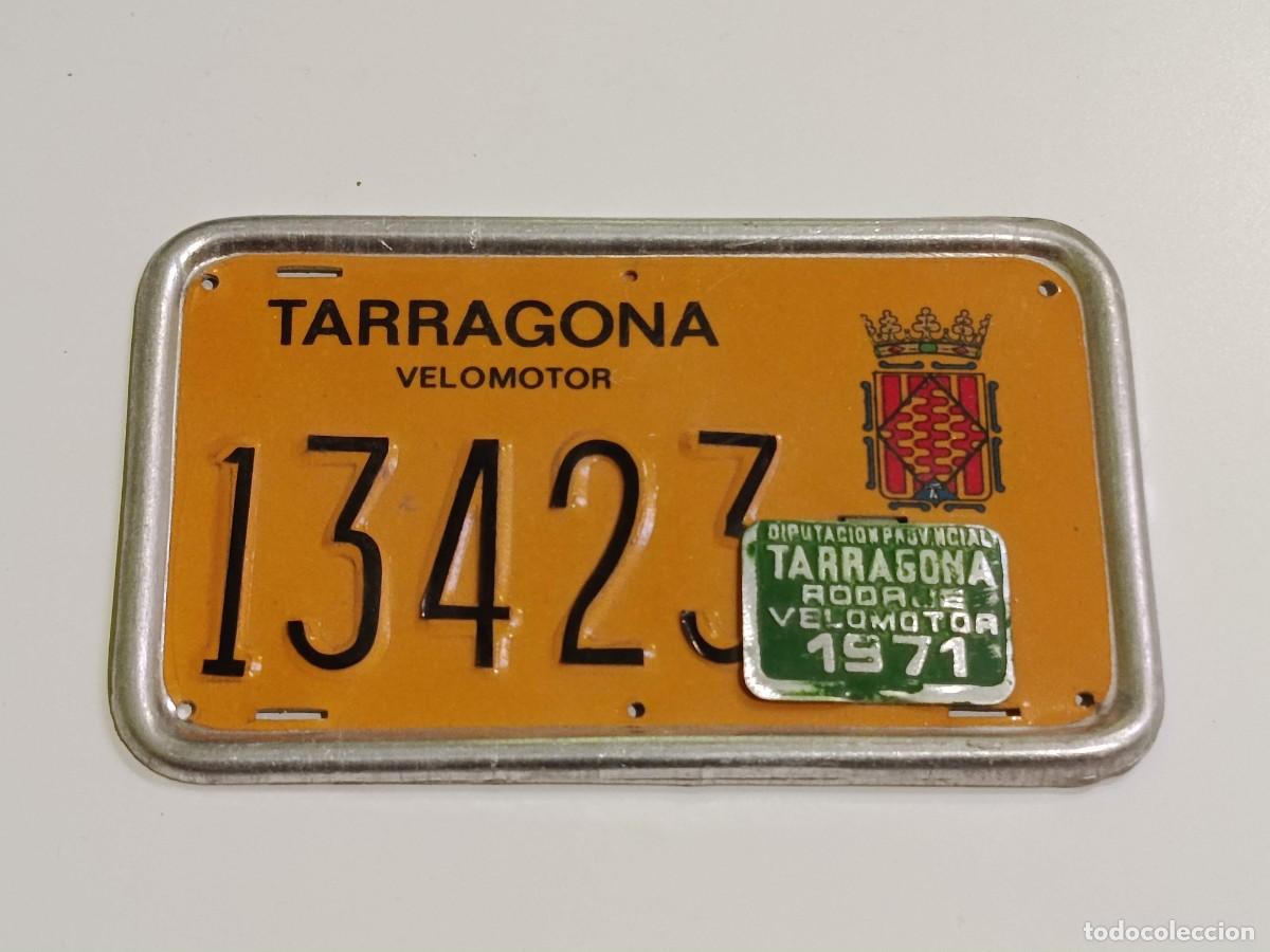Coches y motocicletas: Matr&iacute;cula velomotor Tarragona antigua