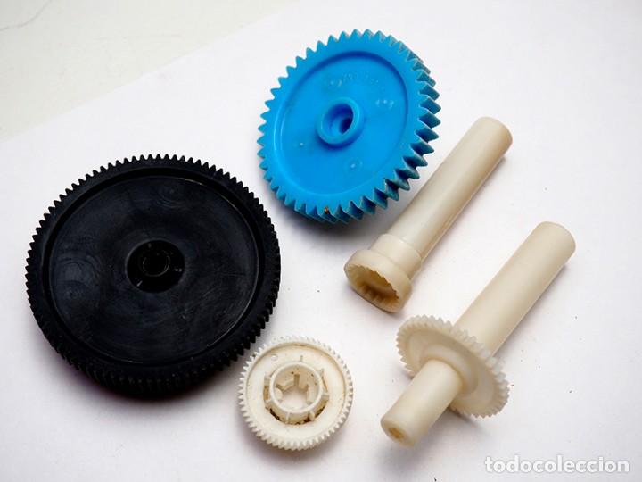 Repuestos y piezas: Ruedas dentadas y ejes de pl&aacute;stico - Foto 2