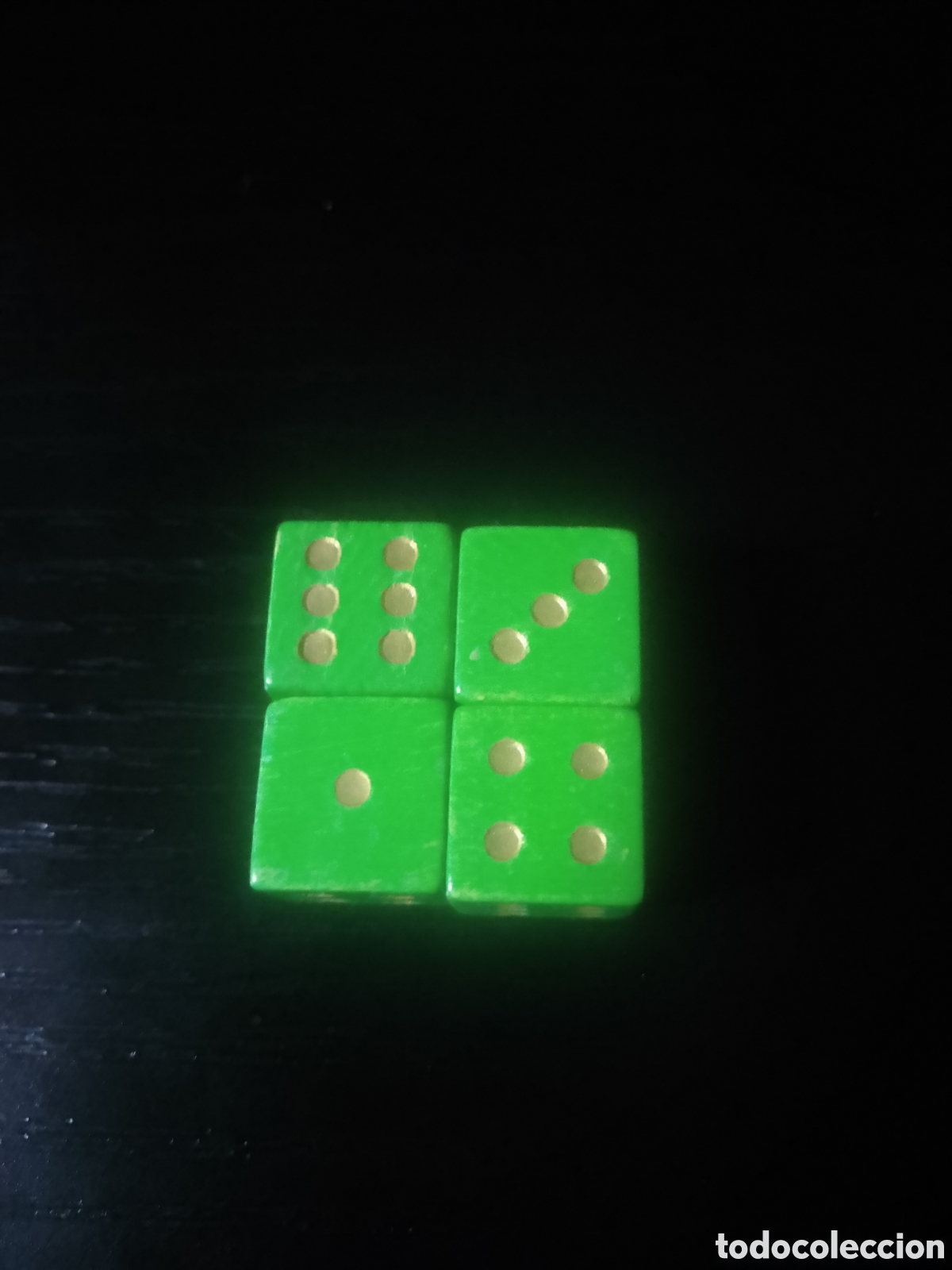 Pi&egrave;ces d&eacute;tach&eacute;es et composants: Lote 4 dados Goula de madera verdes vintage con puntos dorados - Vintage - Nuevos de almac&eacute;n