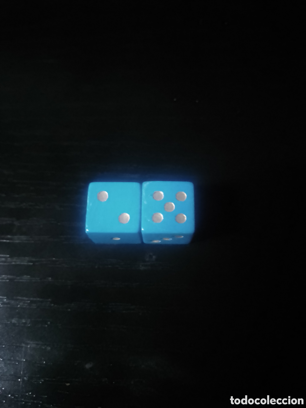 Repuestos y piezas: Lote 2 dados Goula de madera azules vintage con puntos dorados - Vintage - Nuevos de almac&eacute;n