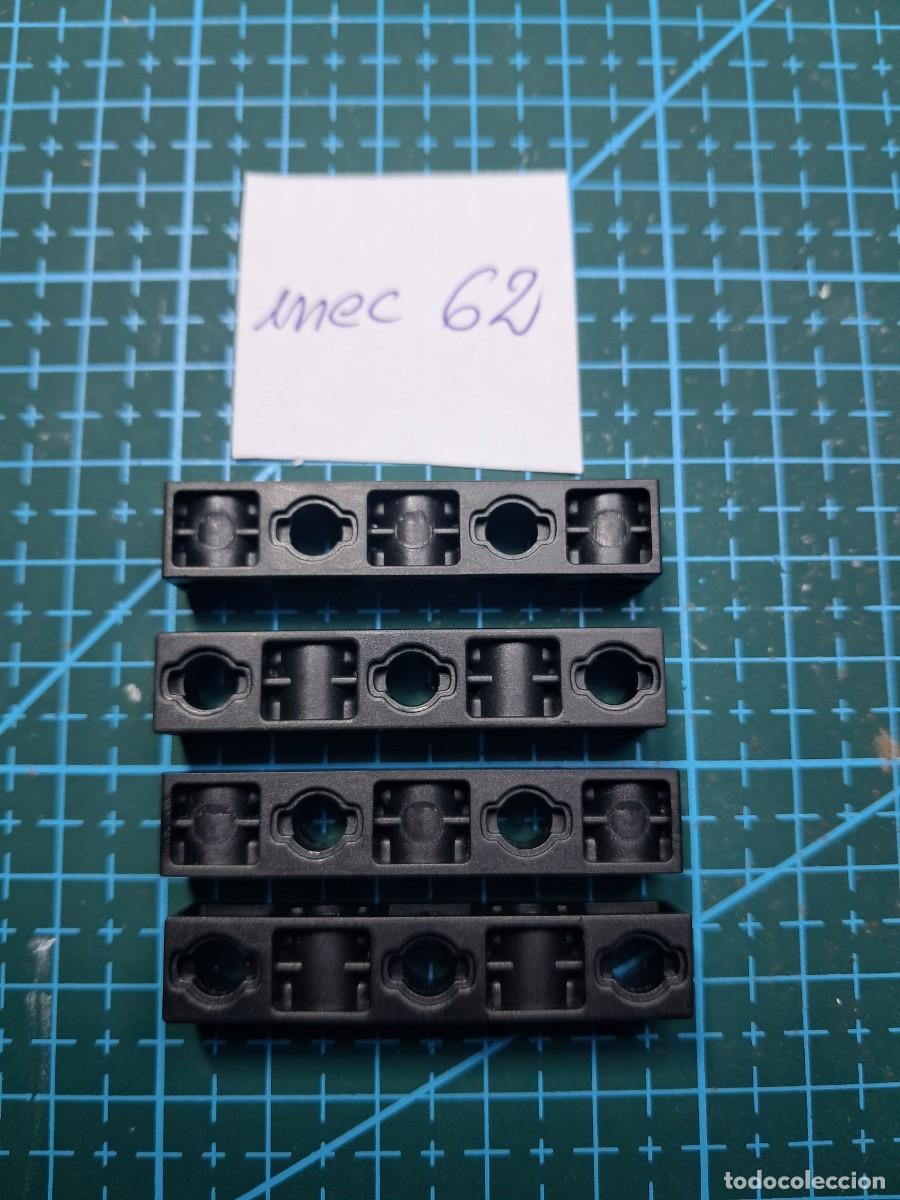 Repuestos y piezas: 4 barras perforadas de 5 agujeros pl&aacute;stico negro (45 mm) - Clementoni - Laboratorio de mec&aacute;nica