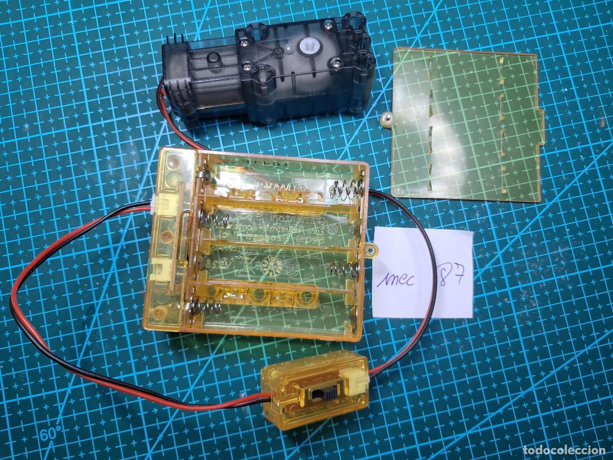 Repuestos y piezas: 1 Ciruito: motor + interruptor + caja de pilas - Clementoni - Laboratorio de mec&aacute;nica