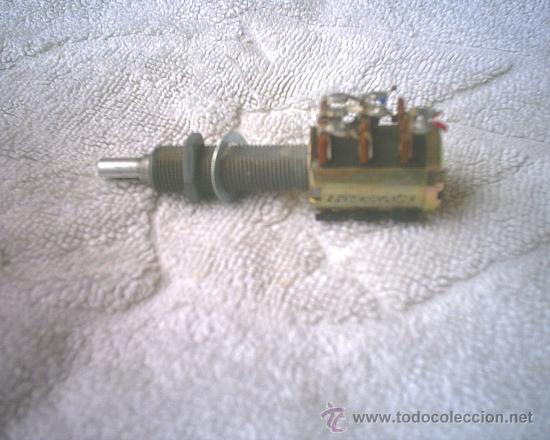 Radios antiguas: DOBLE POTENCIOMETRO CON INTERRUPTOR - Foto 1