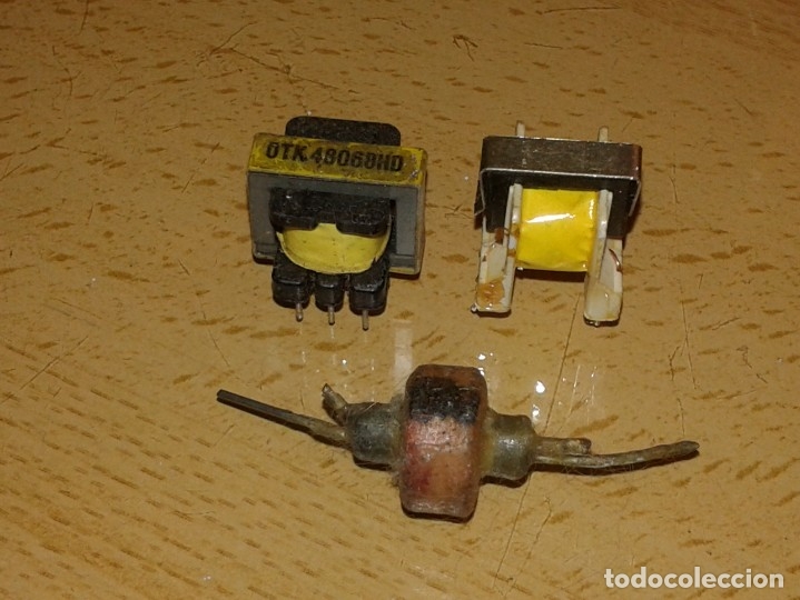 Radios antiguas: DOS PEQUE&Ntilde;OS TRANSFORMADORES Y BOBINA - Foto 1