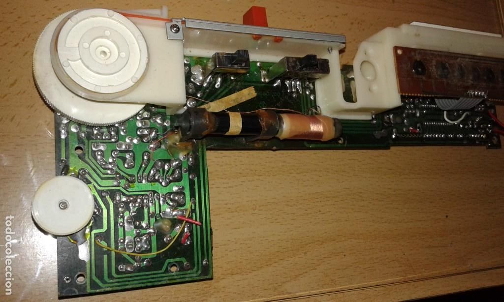Radios antiguas: CIRCUITO IMPRESO CON DISPLAY Y COMPONENTES - Foto 1