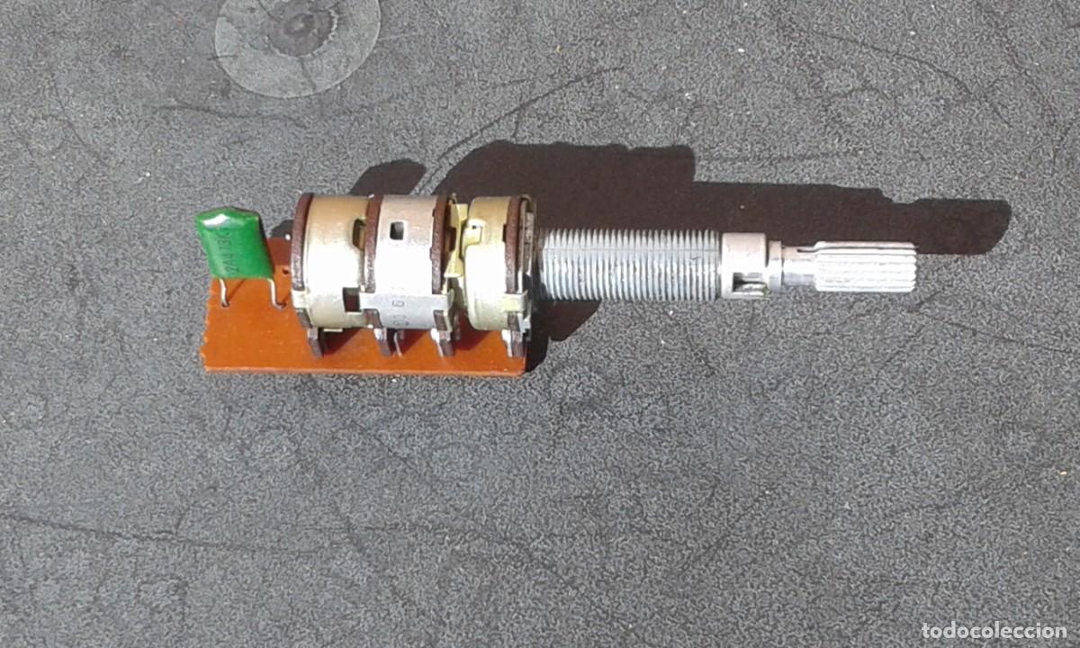 Radios antiguas: DOBLE POTENCIOMETRO CON INTERRUPTOR - Foto 1