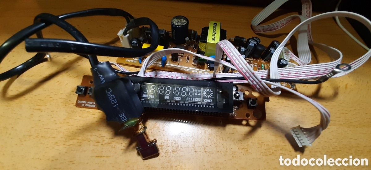 Radios antiguas: CIRCUITO IMPRESO CON COMPONENTES MAS DISPLAY - Foto 2