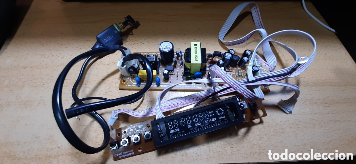 Radios antiguas: CIRCUITO IMPRESO CON COMPONENTES MAS DISPLAY - Foto 1