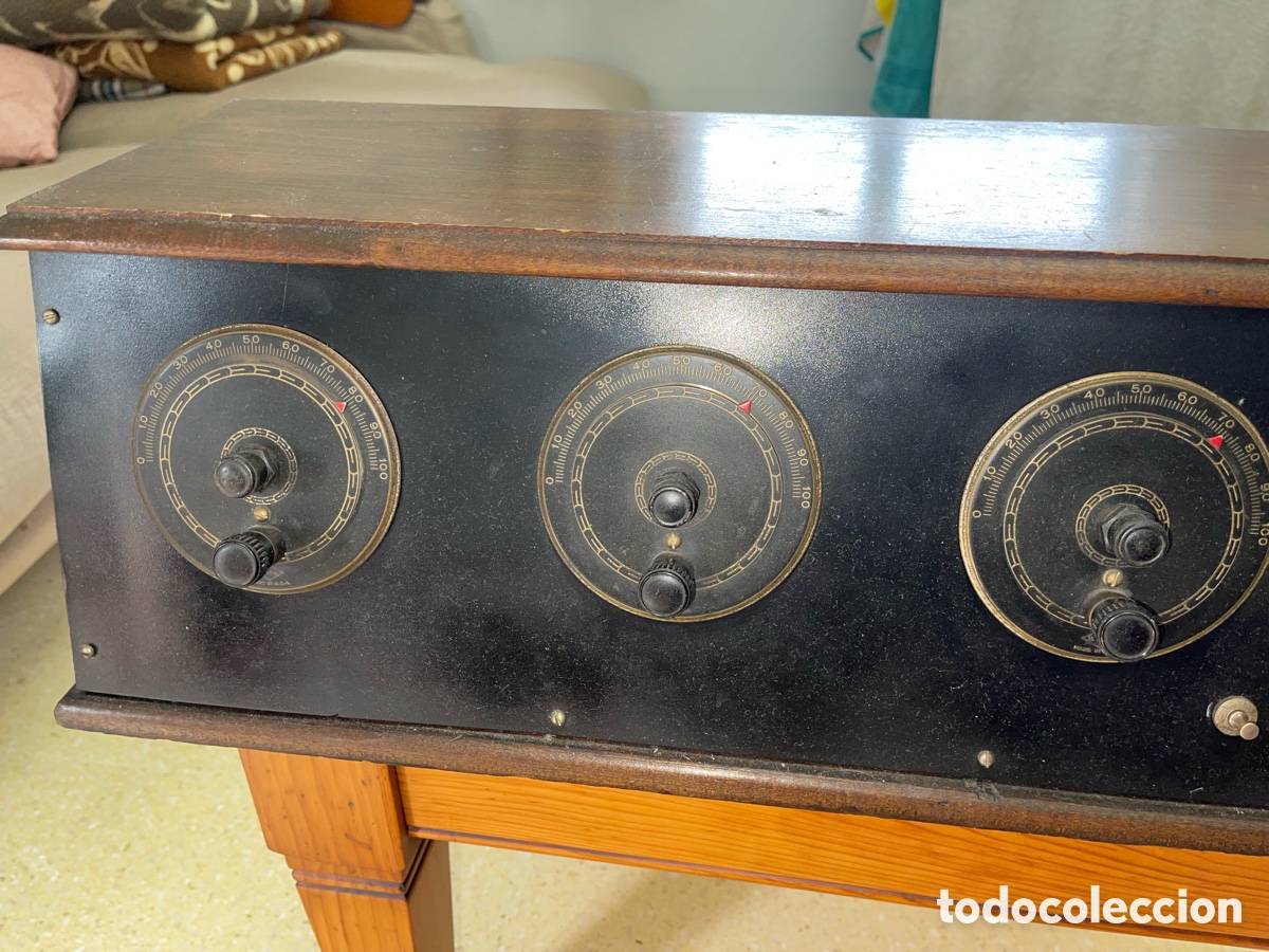 Radios antiguas: RADIO VALVULAS AMERICANA COFRE A&Ntilde;OS 20 - Foto 3