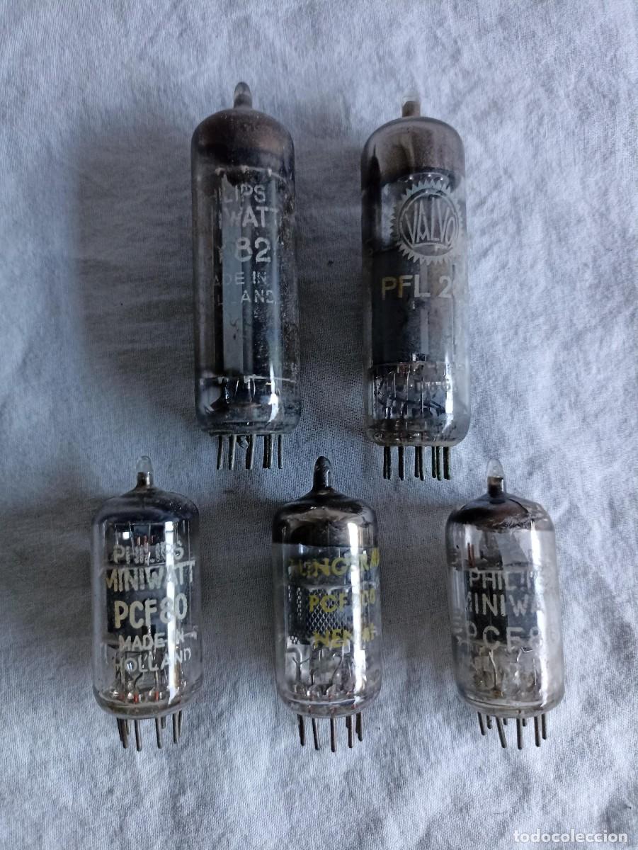 Old radios: Lote de 5 v&aacute;vulas de radio y o televisores y varios