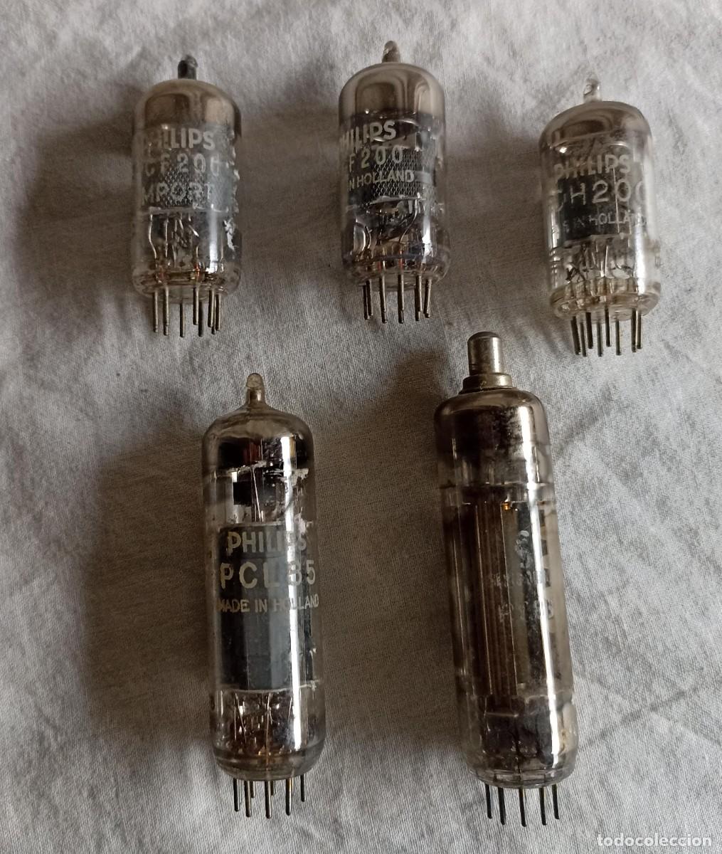 Old radios: Lote de 5 v&aacute;vulas de radio y o televisores y varios
