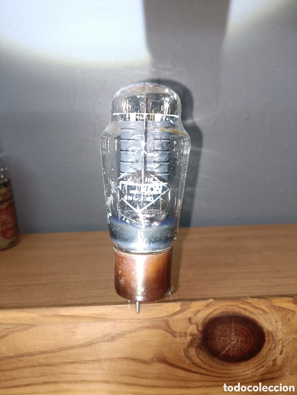 Alte Radios: V&aacute;lvula de vacio Radio Haltron . Fabricada en Inglaterra