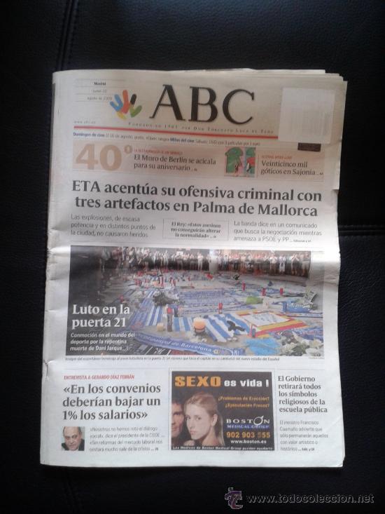 Coleccionismo deportivo: Diario ABC 10 de agosto 2009 portada Luto en la puerta 21 fallecimiento Dani Jarque RCD Espanyol