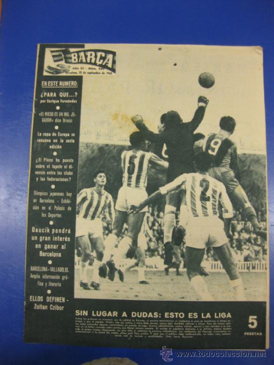 Collezionismo sportivo: REVISTA BAR&Ccedil;A N&ordm; 249/ 22 SEPTIEMBRE 1960. PORTADA KOCSIS ANTE DEFENSAS DEL VALLADOLID.