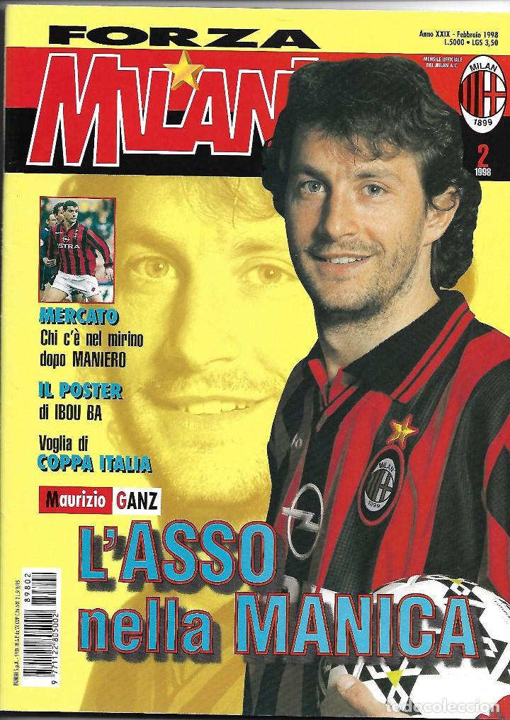Collectionnisme sportif: REVISTA FORZA MILAN, FEBRERO 1998, + CARTINA DE 4 POSTALES + 6 CROMOS PANINI, (VER FOTOS).
