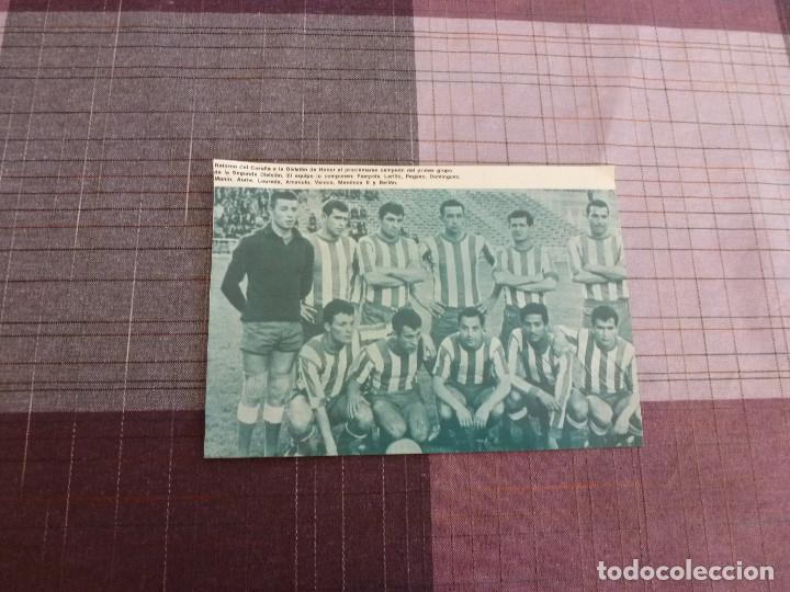 Coleccionismo deportivo: RECORTE SATINADO DEPOR CORU&Ntilde;A,EQUIPO ASCENDI&Oacute; A 1&ordf; DIVISION TEMPORADA 61-62 CON AMANCIO,VELOSO,ETC