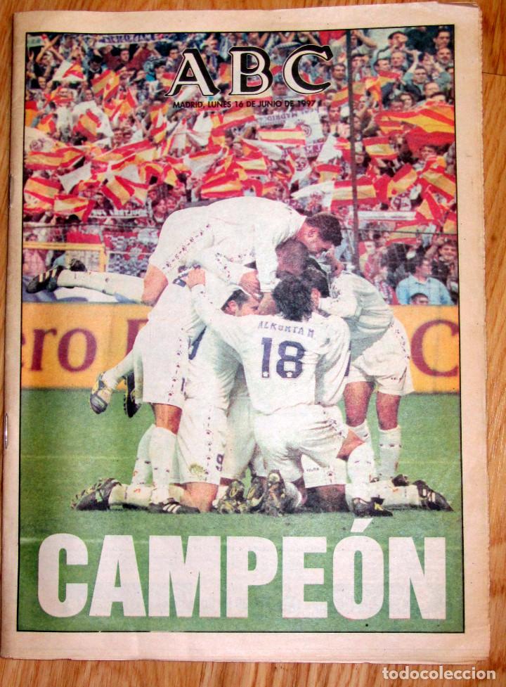 Coleccionismo deportivo: SUPLEMENTO ABC REAL MADRID CAMPEON DE LIGA 1996/1997 - CAPELLO - POSTER CARICATURAS 96/97 -