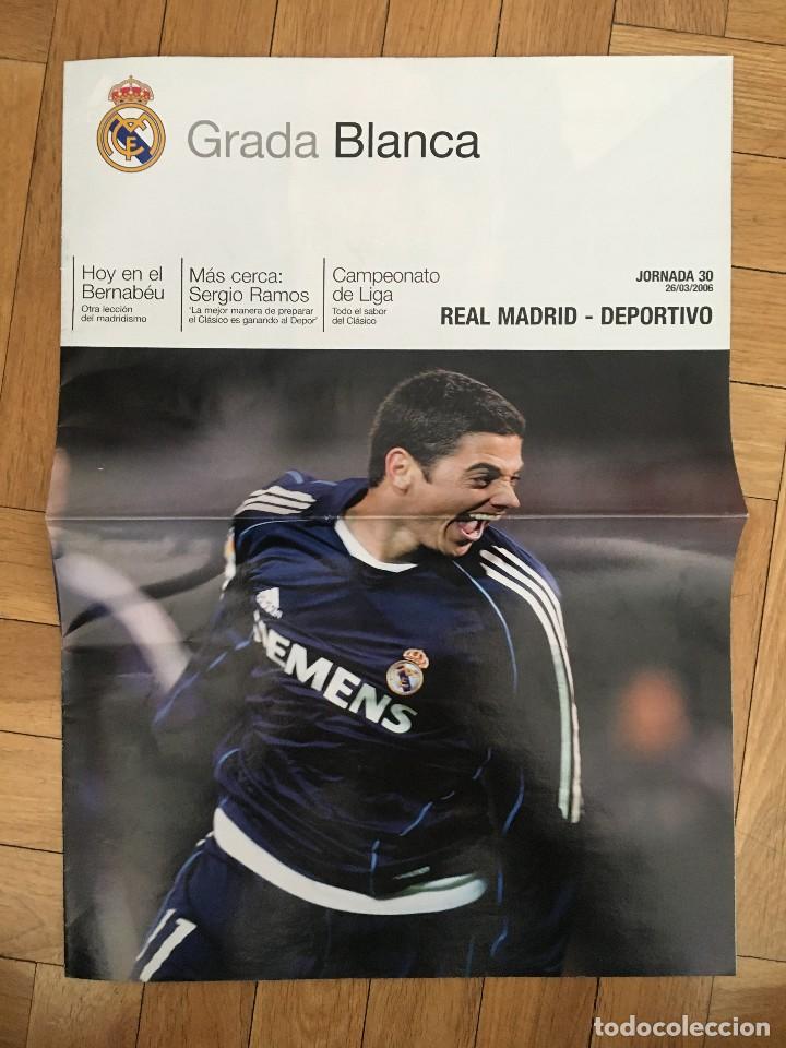 Coleccionismo deportivo: RP PROGRAMA OFICIAL REAL MADRID GRADA BLANCA DEPORTIVO CORU&Ntilde;A 2005 2006 POSTER SERGIO RAMOS