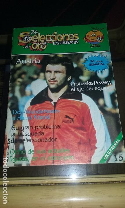 Coleccionismo deportivo: AUSTRIA 1982. REVISTA SELECCIONES DE ORO MUNDIAL 1982. n&ordm;15.MUY BUEN ESTADO. INCLUYE POSTER