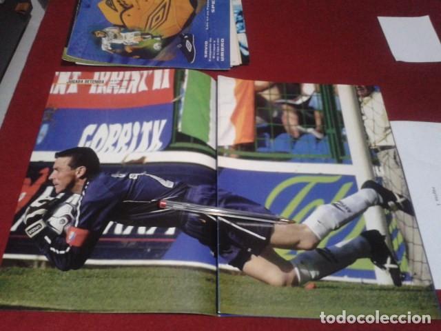 Coleccionismo deportivo: POSTER RECORTE DE PRENSA  PUBLICIDAD ( UMBRO  XAI - MICHEL SALGADO + UNZU&Eacute;  ) HOJAS REVISTA