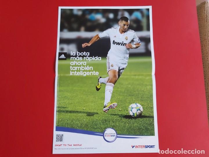 Coleccionismo deportivo: POSTER REVISTA JUGON BENZEMA REAL MADRID TEMPORADA 2011 2012