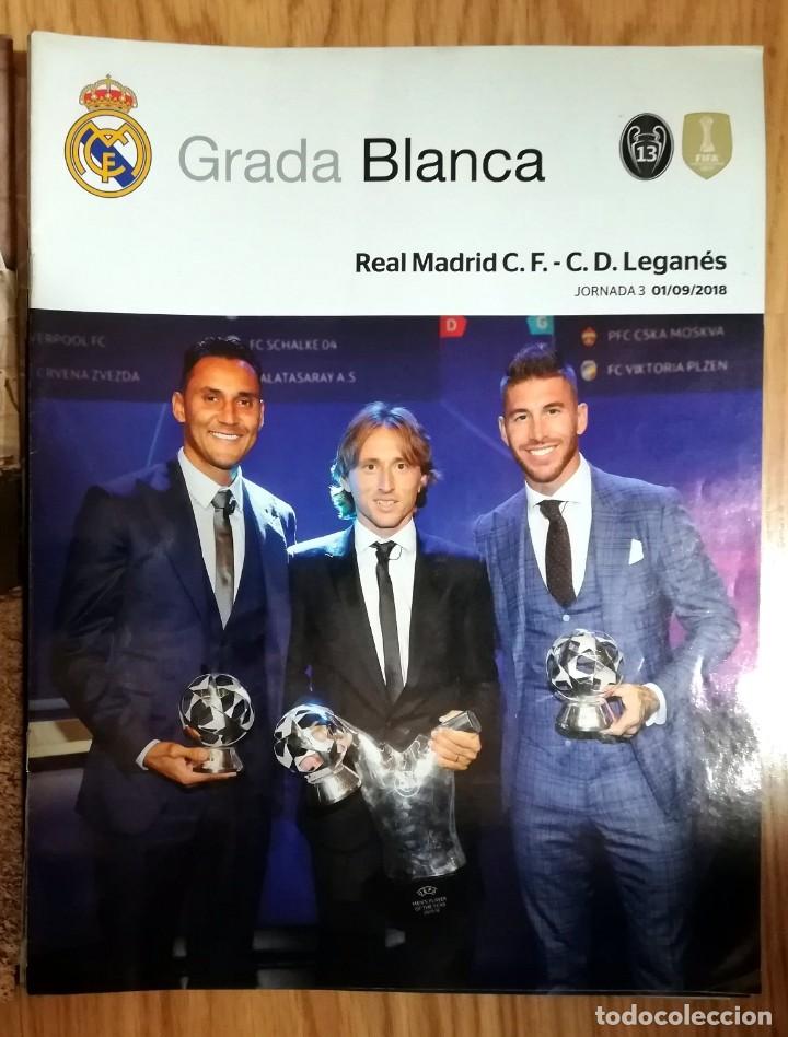 Coleccionismo deportivo: GRADA BLANCA REVISTA PROGRAMA SANTIAGO BERNABEU REAL MADRID LEGANES 1-9-2018 POSTER MODRIC THE BEST