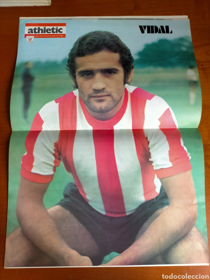Coleccionismo deportivo: N° 28 de la Revista ATHLETIC de 1975. Incluye Póster de Vidal. Athletic club de Bilbao - Foto 3 - 272904288