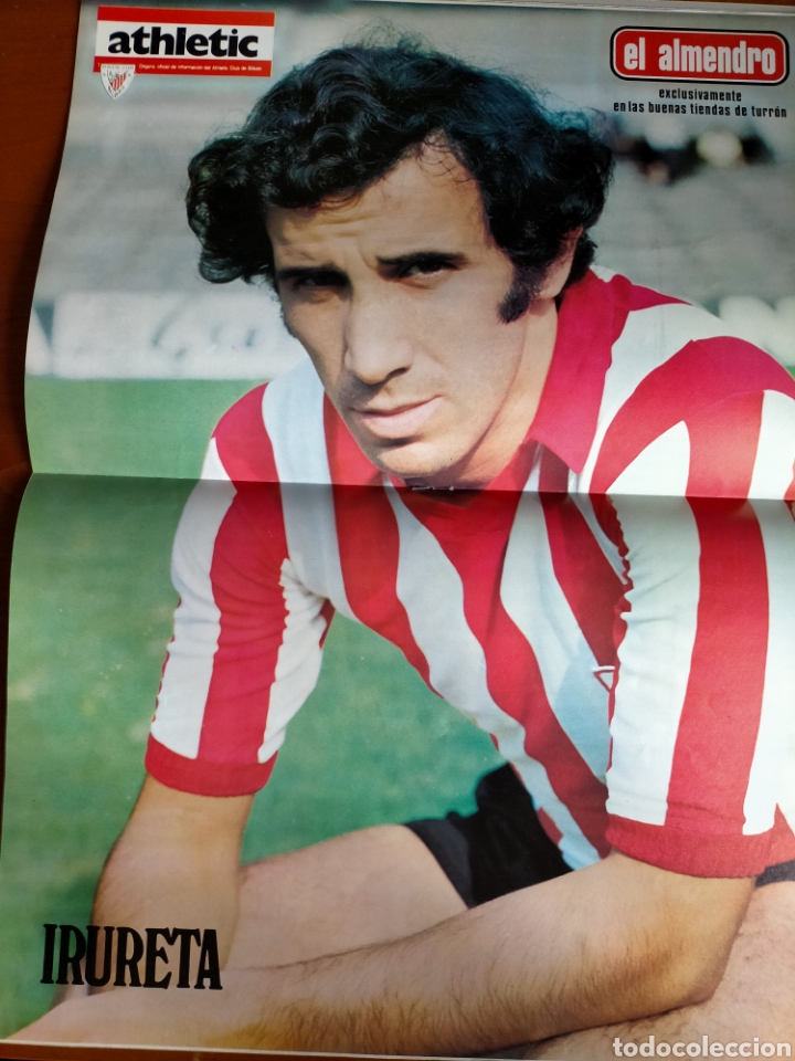 Coleccionismo deportivo: N° 35 de la Revista ATHLETIC de 1975. Incluye Póster de Irureta. Athletic Club de Bilbao - Foto 2 - 272909008