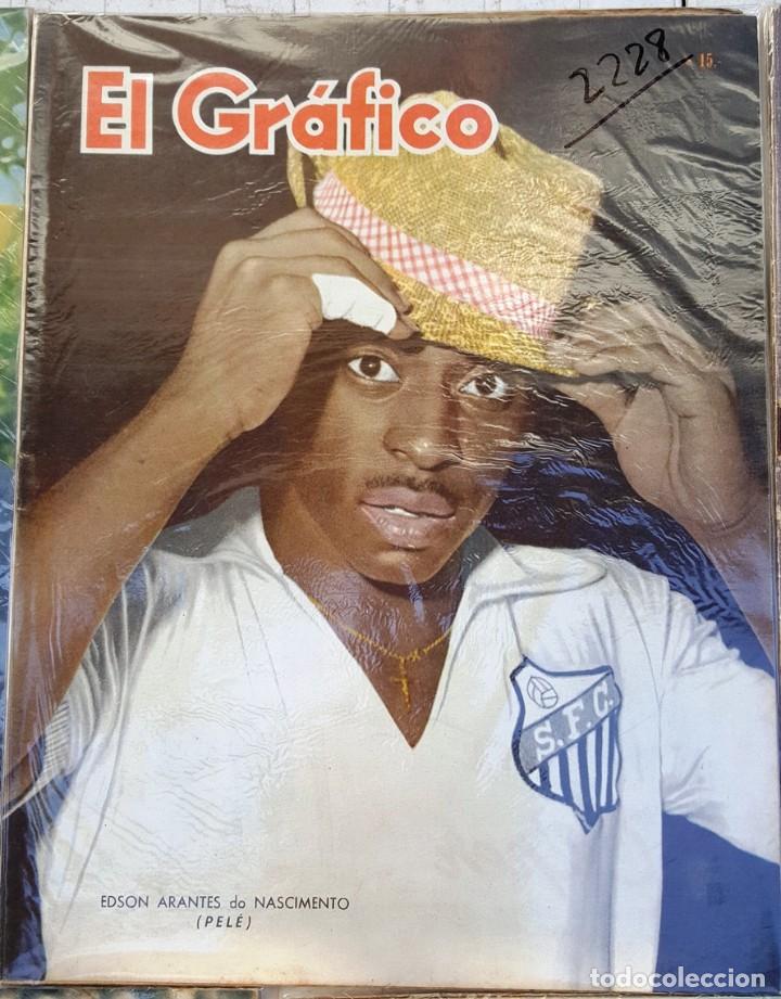 Coleccionismo deportivo: 1962 COPA DEL MUNDO CHILE PELE BRASIL BICAMPEON DEL MUNDO 7 REVISTAS EL GRAFICO BUEN ESTADO